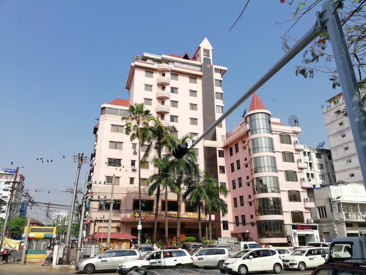 Queen's Park 3* Yangon