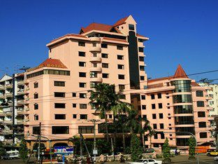 Hotel Queen's Park Yangon