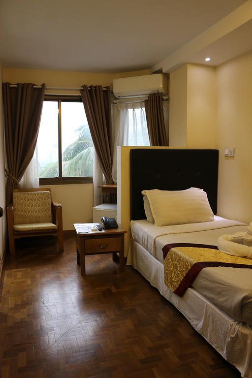 Queen's Park Hotel
