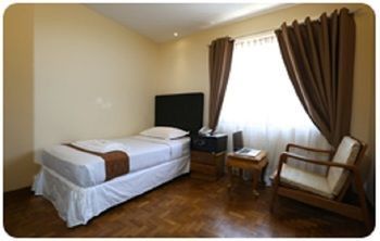 Queen's Park Hotel 3*