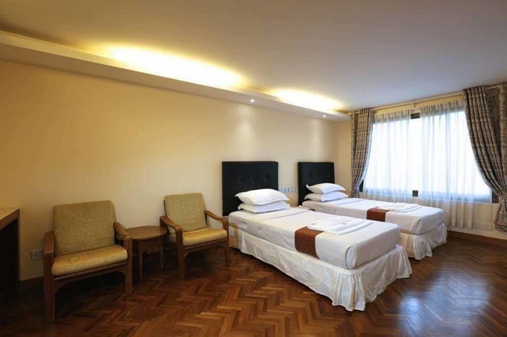 Queen's Park Hotel